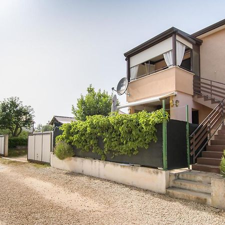 Apartman Alba Karigador Esterno foto